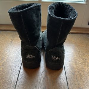 UGG Unisex Lug Sole Boot